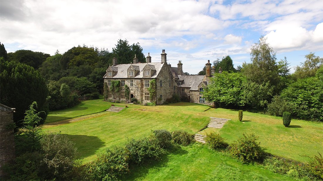 Inside the Art Market-Invisible